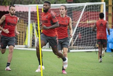 STJD estipula multa e Rodinei poderá reestrear pelo Flamengo contra o Coritiba