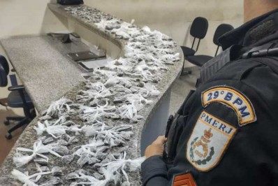 29° BPM apreende mais de 400 buchas de maconha durante buscas em terreno baldio