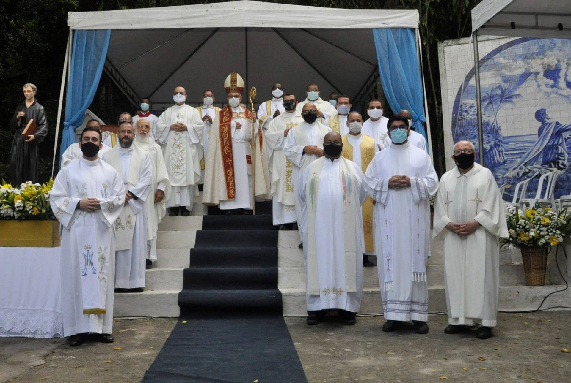 A missa foi celebrada pelo bispo Dom Gregório Paixão, da Diocese de Petrópolis.  - Divulgação/ Prefeitura de Magé