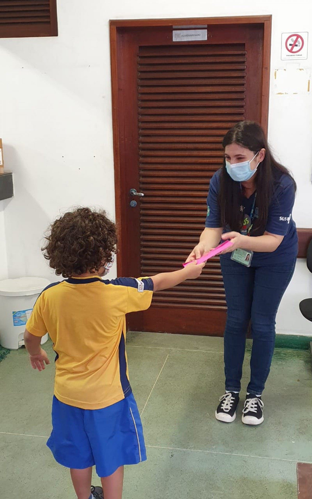 Profissionais de saúde ganham cartinhas de alunos de colégio na Tijuca como forma de agradecimento pelos serviços prestados no combate à covid-19 - Arquivo Pessoal