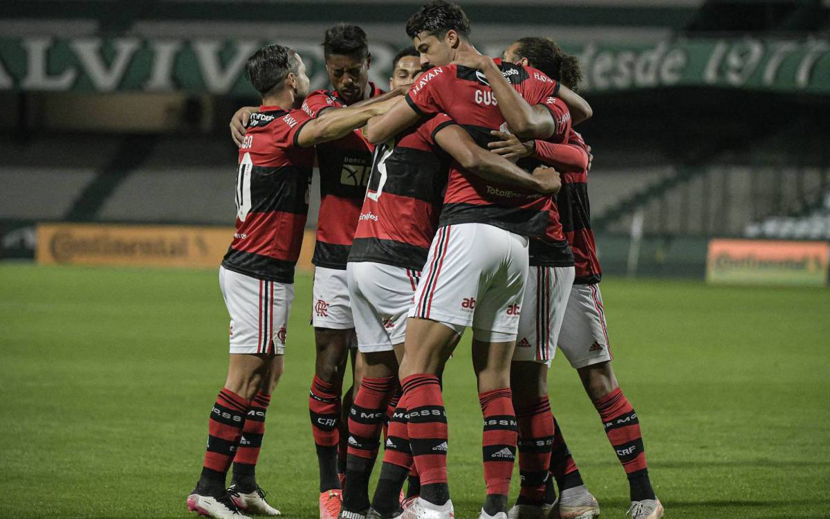Jornalista defende pedido do Flamengo para paralisar o Brasileirão: Muito prejudicado