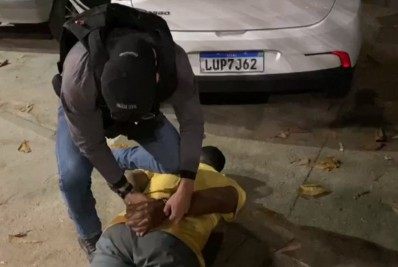 Polícia Civil prende chefe do tráfico da Grota do Surucucu, em Niterói