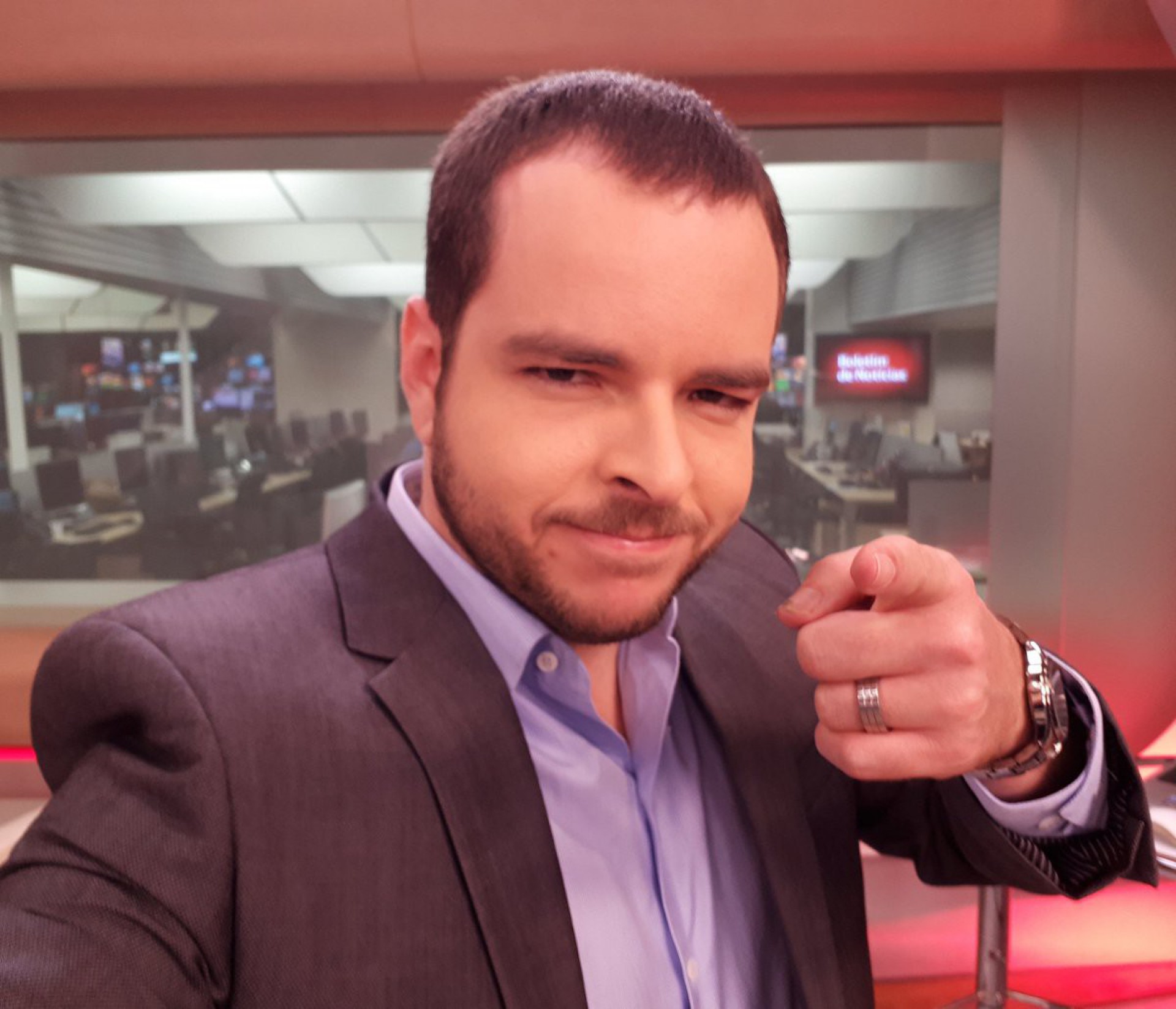 Erick Bang, apresentador da Globo News - Reprodução