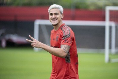 Com entorse no tornozelo, Pedro será reavaliado pelo departamento médico do Flamengo