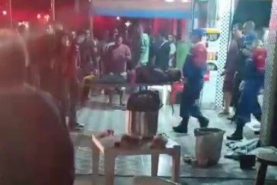 Sete pessoas são baleadas em bar enquanto assistiam a jogo do Flamengo