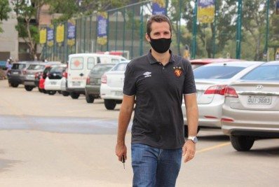 Novo gerente da base rasga elogios ao Cruzmaltino 'Escolhi o Vasco pelo tamanho do clube, pela história apaixonante'