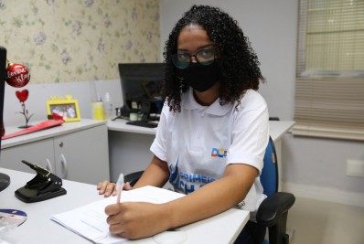 'Primeira Chance' convoca 166 jovens para trabalhar em Duque de Caxias