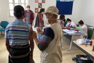 Prefeitura de Macaé inicia vacinação contra Covid-19 de população em situação de rua