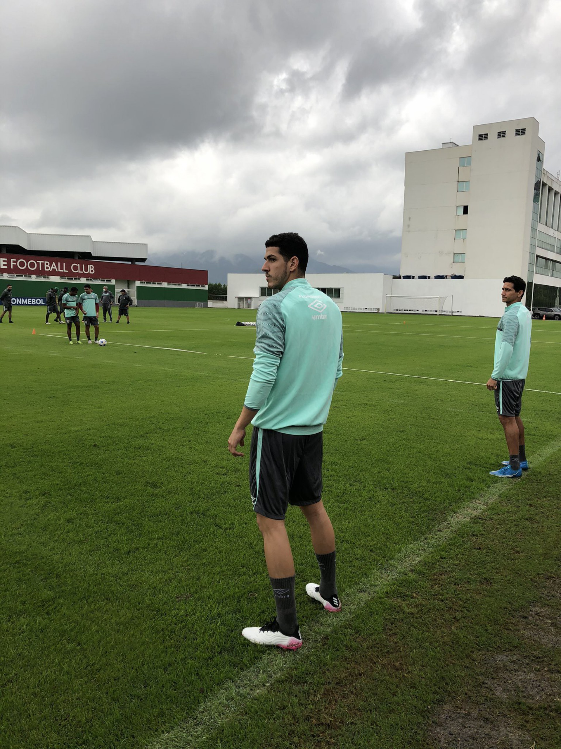 Nino se reapresenta e Cazares segue fora de jogo do Fluminense