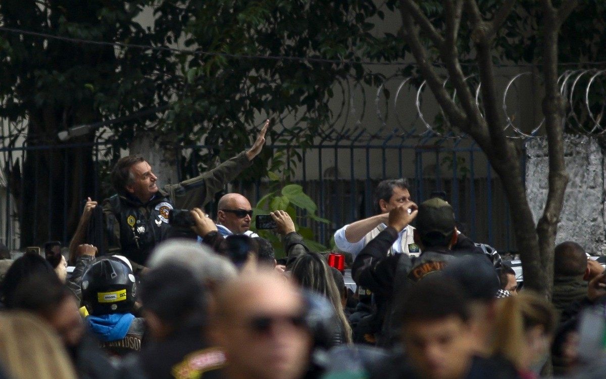 Motociata de Bolsonaro custou R$1,2 milhão aos cofres públicos