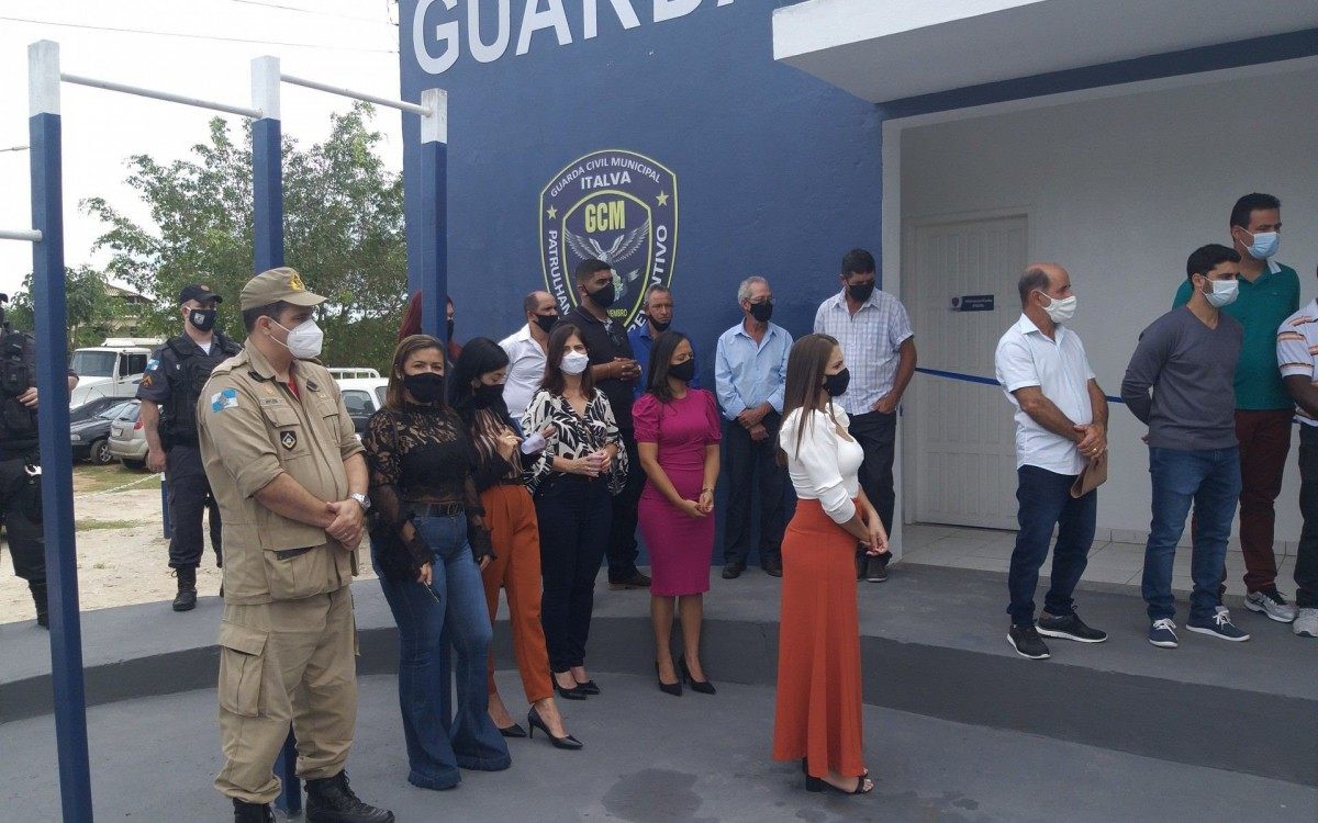 Inaugura&ccedil;&atilde;o foi realizada no p&aacute;tio da sede respeitando as normas de preven&ccedil;&atilde;o e combate &agrave; Covid-19.