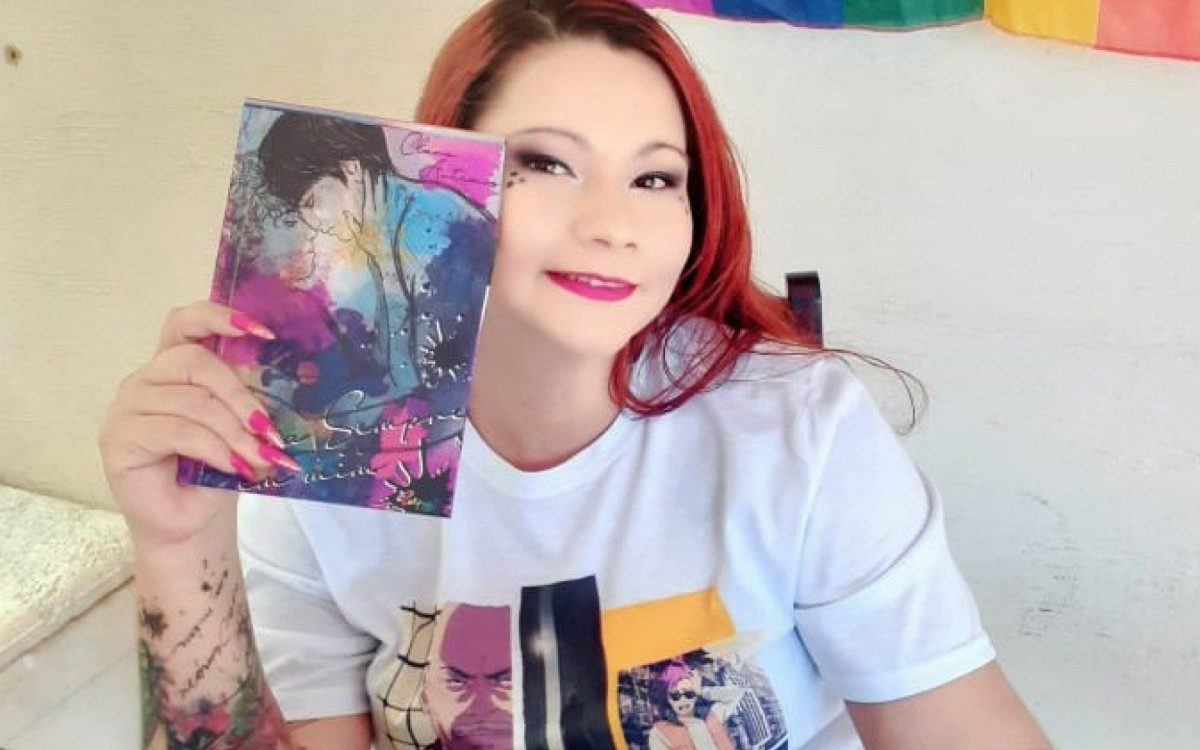 Casada e mãe de dois, ela conta com consultoras em diversas áreas profissionais e sociais para respaldar sua pesquisa de campo e lhe garantir o lugar de fala