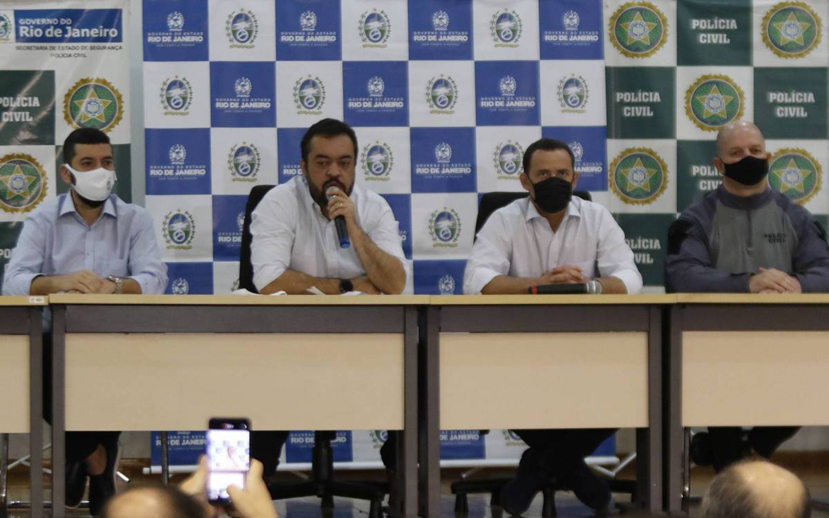 Governador Cl&aacute;udio Castro participou de coletiva com delegados na Cidade da Pol&iacute;cia, sobre a captura e morte de Ecko - Reginaldo Pimenta / Agencia O Dia