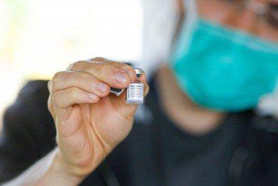 Mais de 50% dos municípios deram início à vacinação por faixa etária
