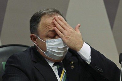 Empresa que negociou doses da Coronavac com Pazuello é apta a importar produtos eróticos