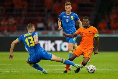 Em duelo com cinco gols, Holanda vence a Ucrânia por 3 a 2 pela Eurocopa