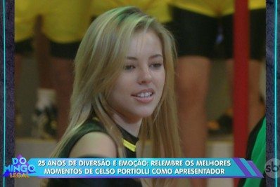 Paolla Oliveira quebra a internet ao surgir como assistente de palco do 'Passa ou Repassa' do SBT