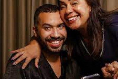 'Tive que me deitar com um homem para trazer comida para casa', diz mãe de Gil do Vigor