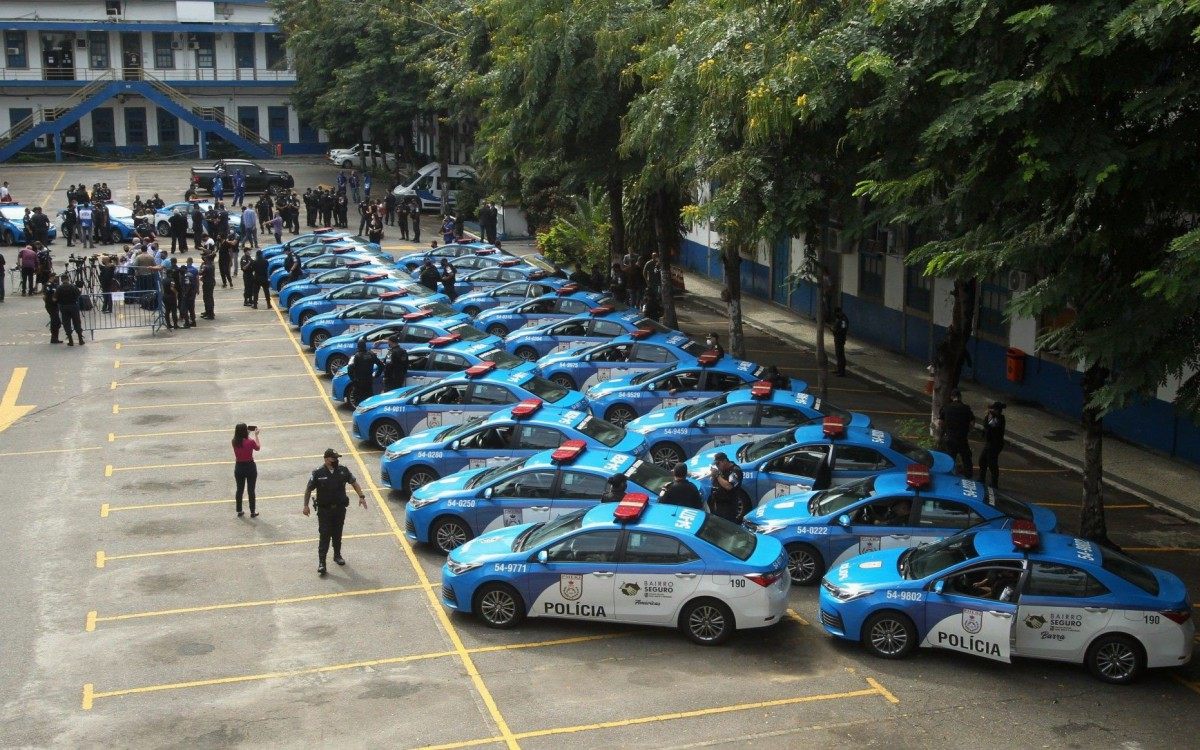 Governador Claudio Castro inaugura no QG da PM, projeto "Bairro Seguro".