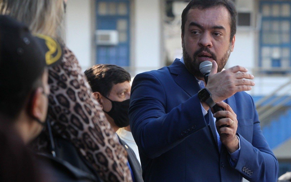 Governador Claudio Castro inaugura no QG da PM, projeto "Bairro Seguro".