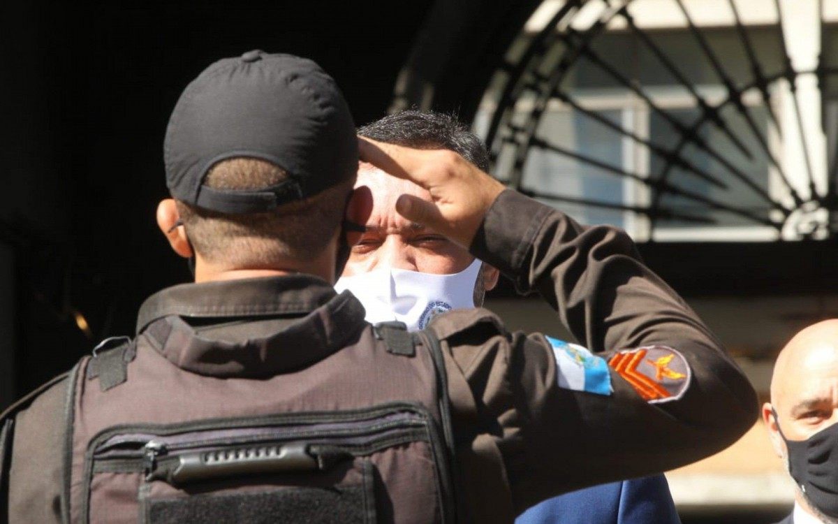 Pol&iacute;cia Militar lan&ccedil;a programa Bairro Seguro em 25 &aacute;reas do Rio