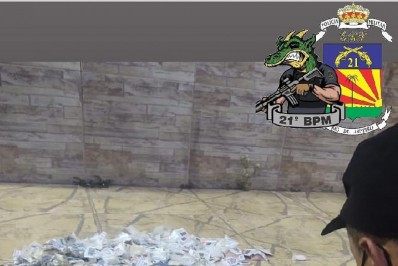 Trio é preso em flagrante por suspeita de tráfico de drogas em Meriti