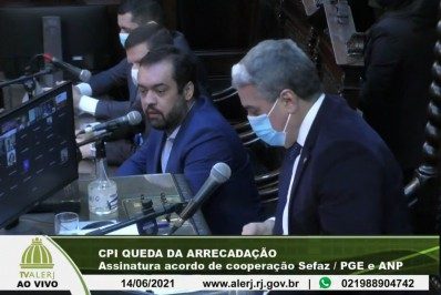 Castro sinaliza intenção de pagar salários no 5º dia útil e recomposição inflacionária a servidores