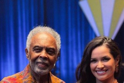 Vestido usado por Juliette em live esgota em site