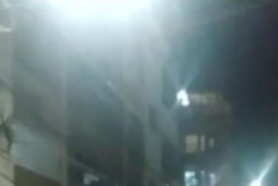 Moradores da Muzema são abrigados a abandonarem prédios após estalos