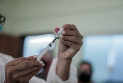  Covid-19: vacinação em moradores de 57 anos ou mais inicia nesta segunda-feira (14)