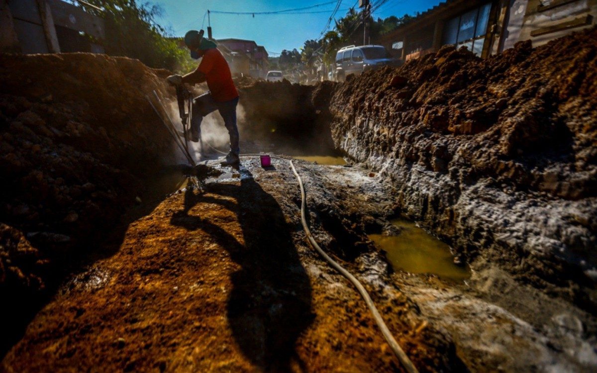 A Rua Juditte Morais Cardoso receber&aacute; uma nova rede de manilhas