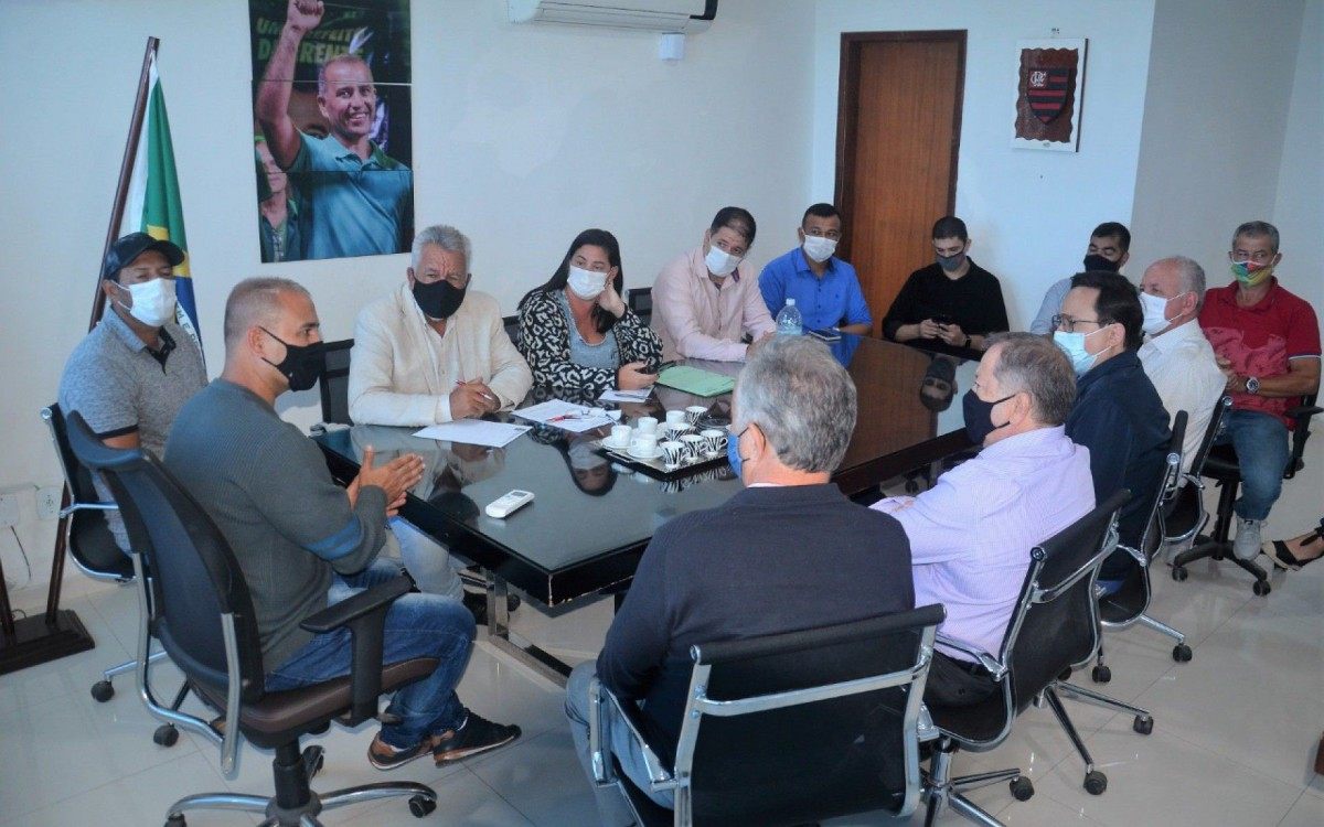 Prefeito de Iguaba Grande recebe deputados em seu gabinete | Iguaba Grande - Vimarsana News