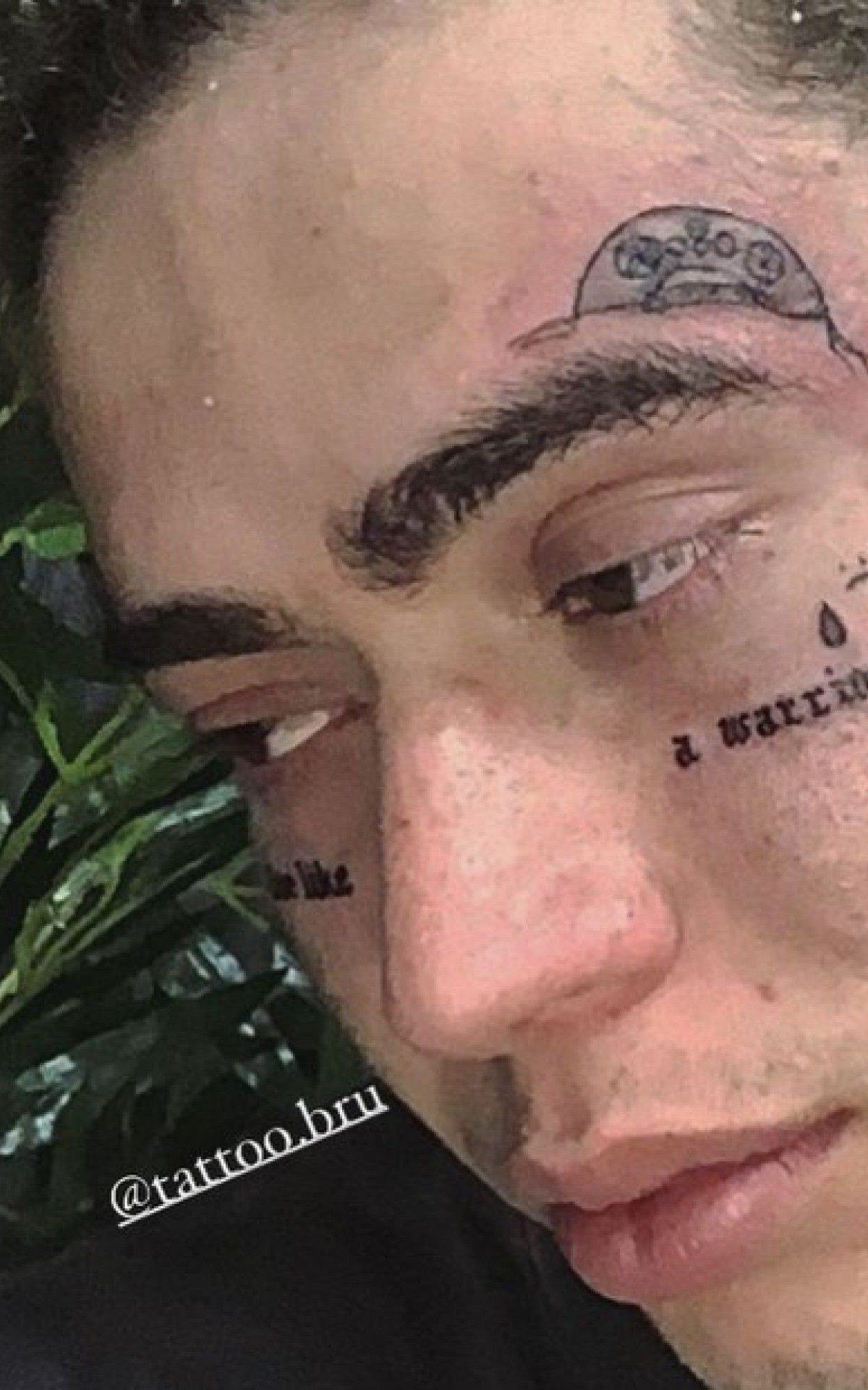 Whindersson Nunes fez novas tatuagens no rosto em homenagem ao filho - Reprodução de internet