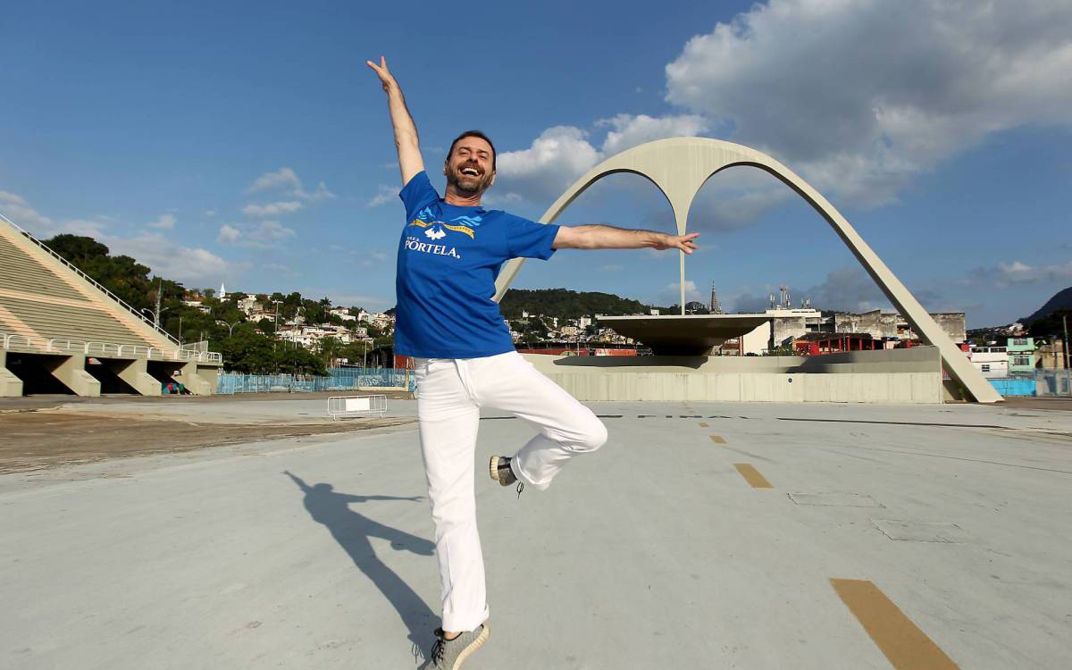 Rio de Janeiro 16/06/2021 - Prepara&ccedil;&atilde;o das escolas rumo ao Carnaval 2022, na foto acima Manoel Francisco, core&oacute;grafo da Portela. Foto: Luciano Belford/Agencia O Dia - Luciano Belford/Ag&ecirc;ncia O Dia