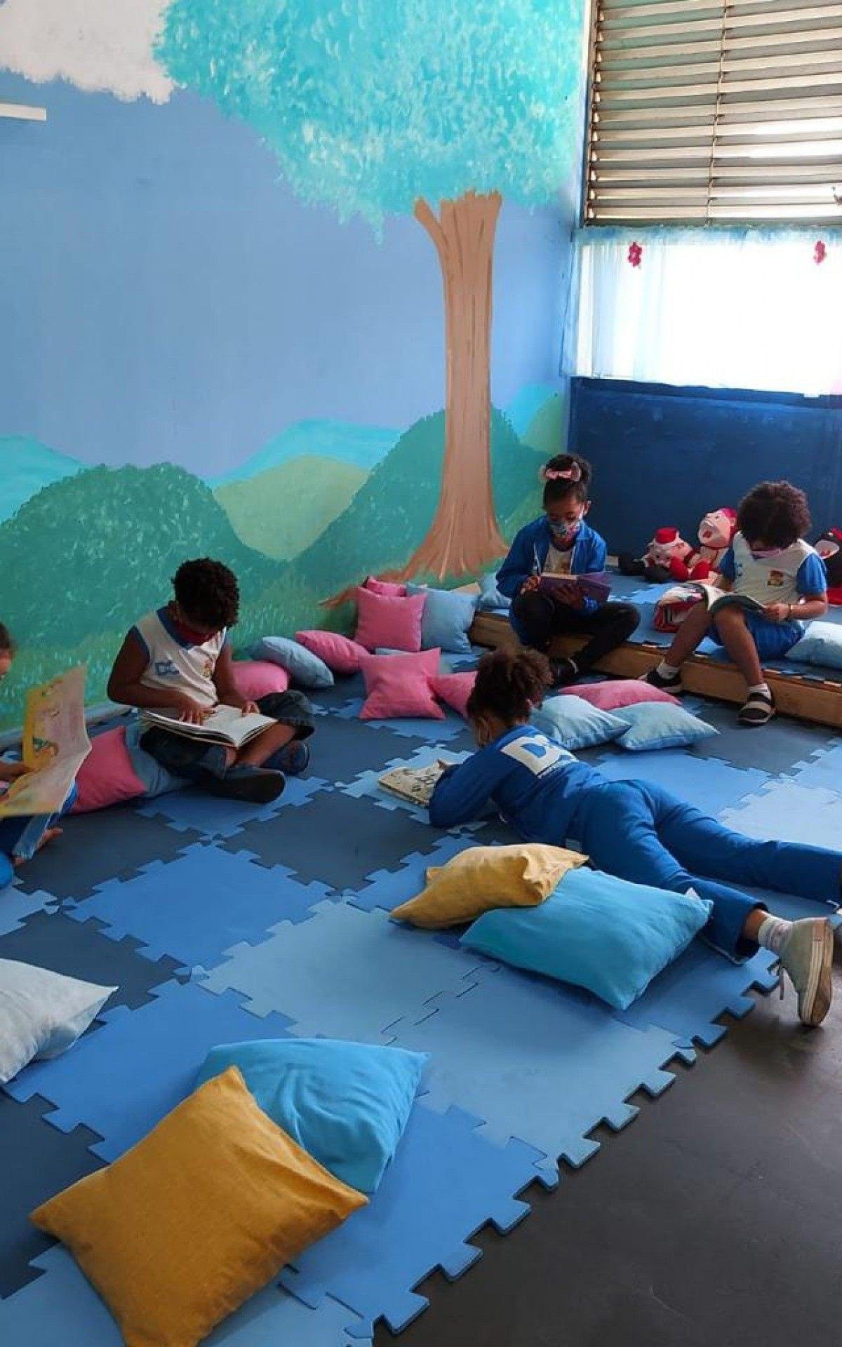 Projeto literário em escolas de Duque de Caxias