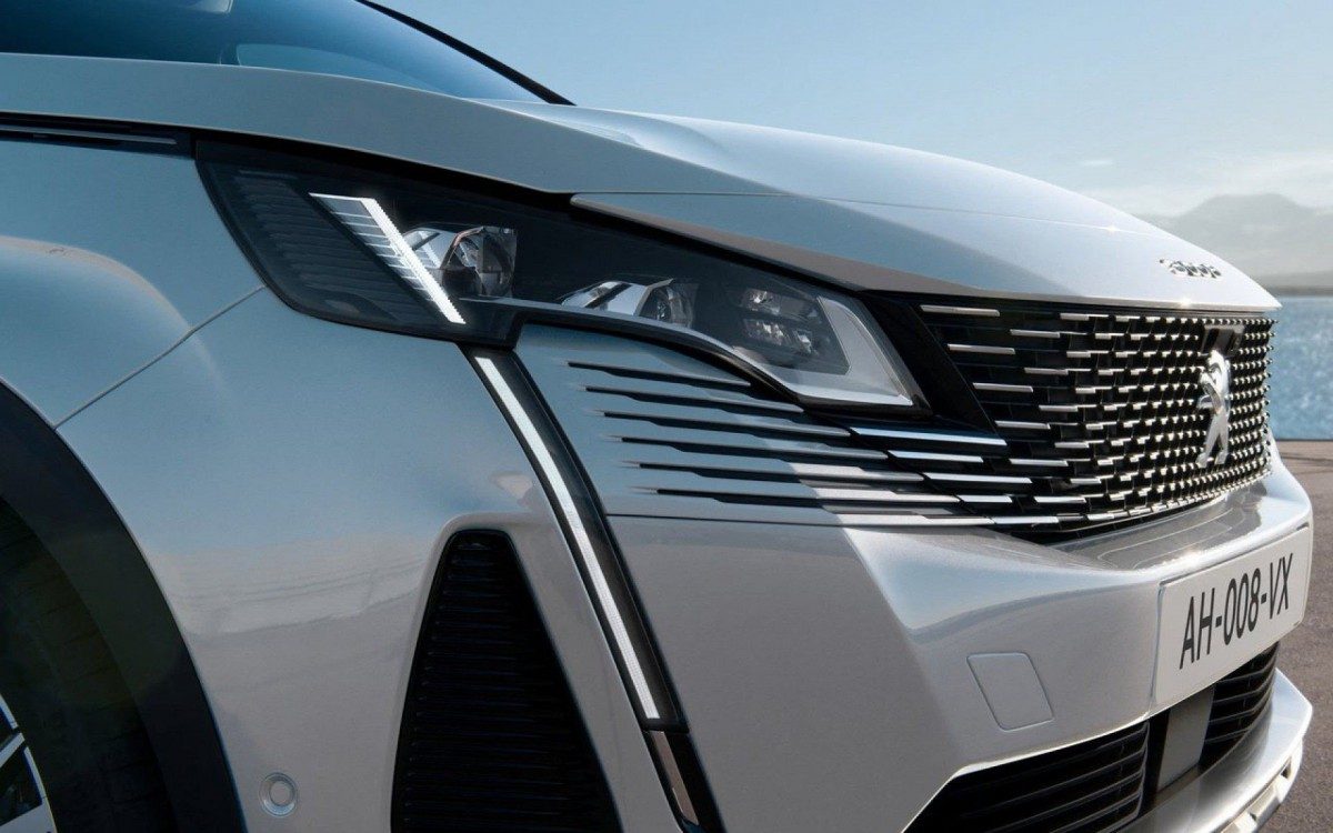 Novo 3008 deve ser anunciado oficialmente até o fim do mês de junho