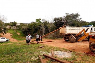 Cabo Frio retira loteamento irregular nas falésias da Rasa