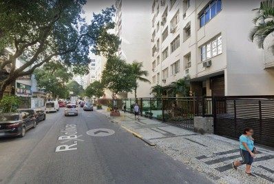 Diarista é vítima de racismo em Copacabana: 'Fui chamada de macaca'