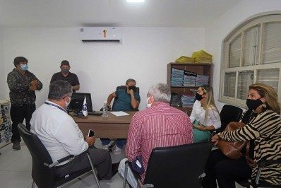 Búzios vai implantar o projeto 'Van Amiga do Idoso'