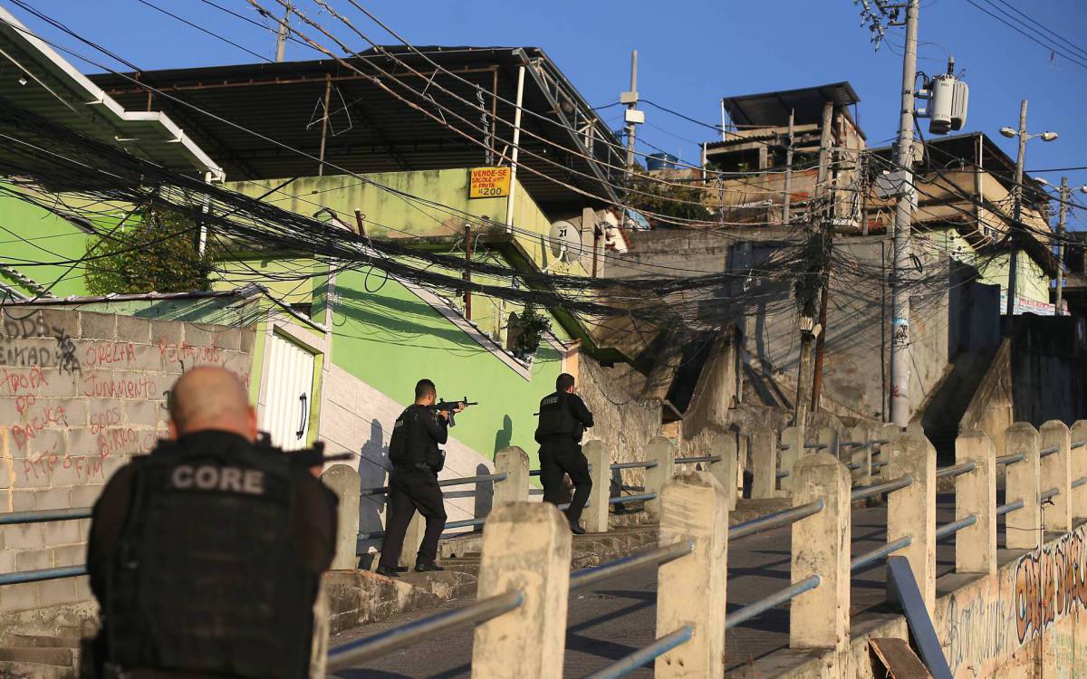 Operação Coalizão pelo Bem mira criminosos de outros estados refugiados no Rio. Foto: Luciano Belford