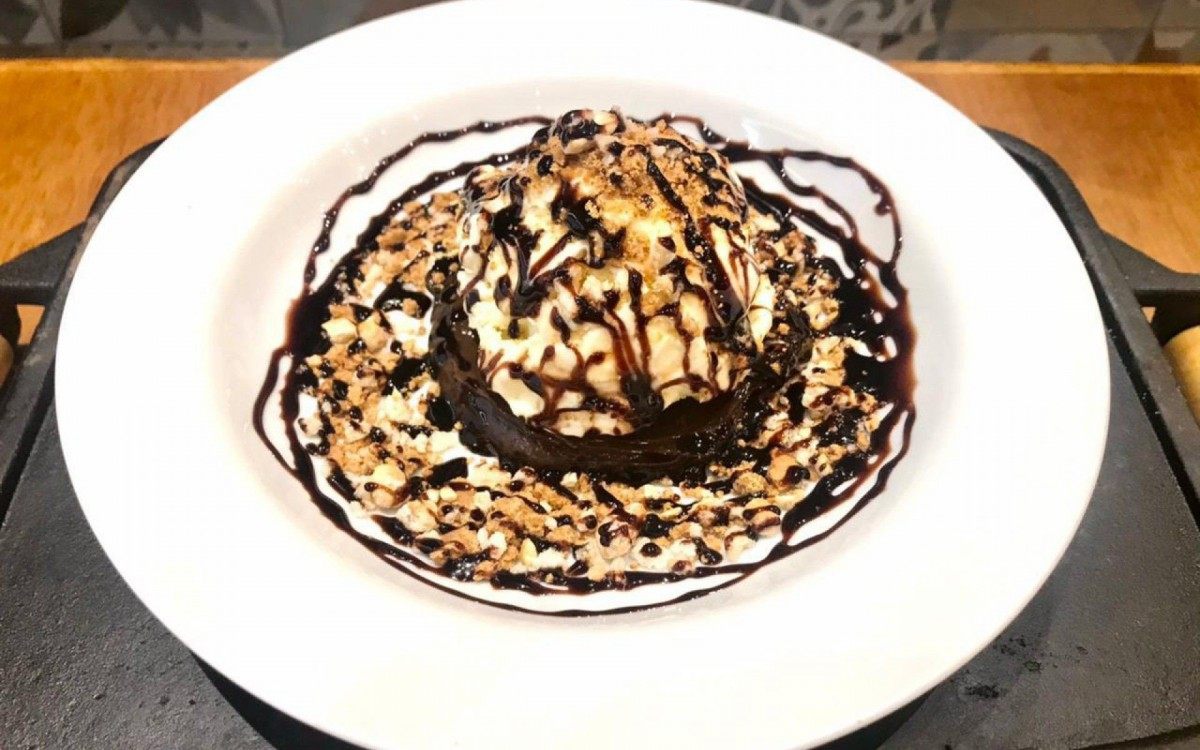 Emp&oacute;rio do Galeto com card&aacute;pio nordestino