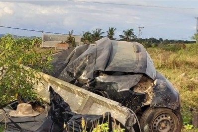 Motorista morre depois de bater em poste em estrada de Cabo Frio