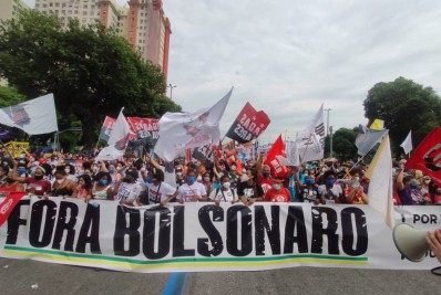 Protestos contra Bolsonaro e a favor da vacinação acontecem em todo o Brasil neste sábado