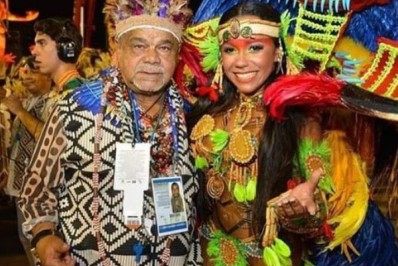 Rainha de bateria da Beija-Flor, Raissa de Oliveira se despede de Laíla