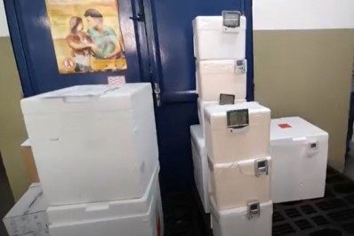 SES distribui mais 300 mil doses de vacina contra a covid-19