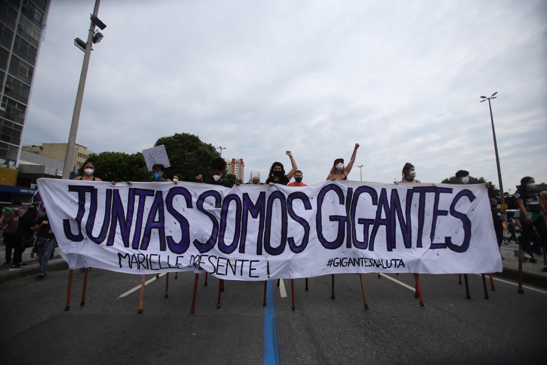 Ato contra o presidente Bolsonaro no centro do Rio,. A concentração do protesto começou às 10h da manhã no Monumento a Zumbi, na Av. Presidente Vargas, de onde seguiu até a igreja da Candelária.. - Daniel Castelo Branco