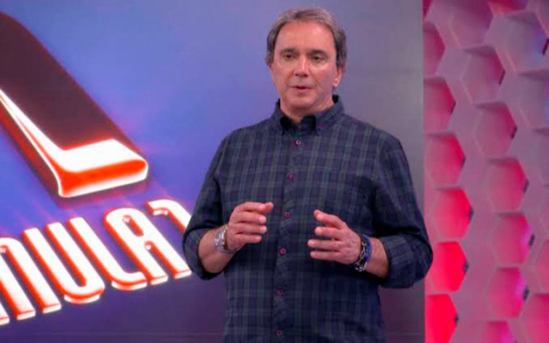 Ex-parceiro de Galv&atilde;o Bueno passa mal e fica fora de transmiss&atilde;o da F&oacute;rmula 1