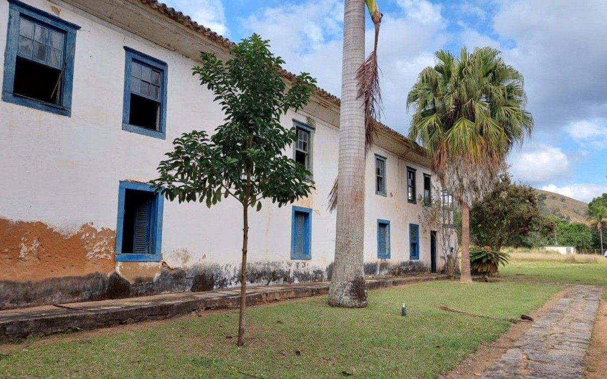 Comitiva conheceu o espa&ccedil;o que pode abrigar a nova unidade