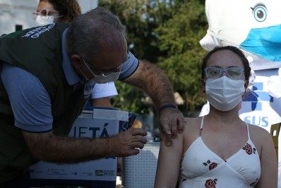 Covid-19: projeto ‘Paquetá vacinada’ aplica segunda dose neste domingo