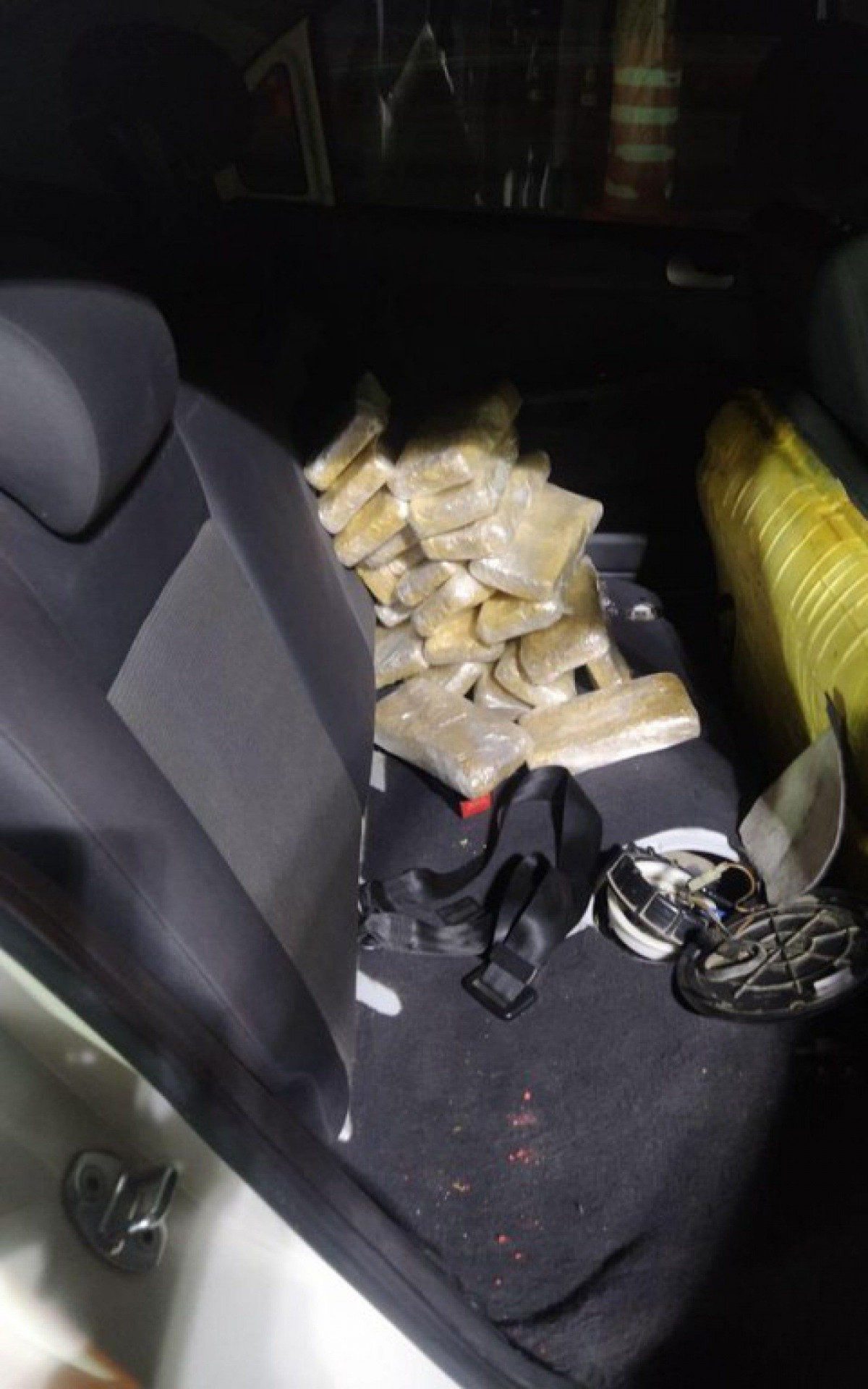 Agentes da PFR apreenderam cerca de R$ 3,5 milh&otilde;es em pasta base de coca&iacute;na